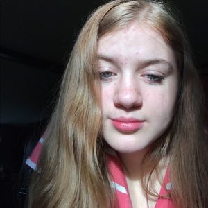 Meet your Posher, Chloe